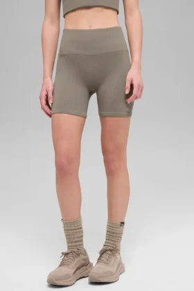 5″ Seamless Ribbed Favorite Short – Light Cocoa