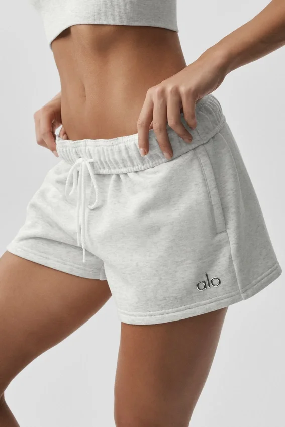 Accolade Short - White Heather