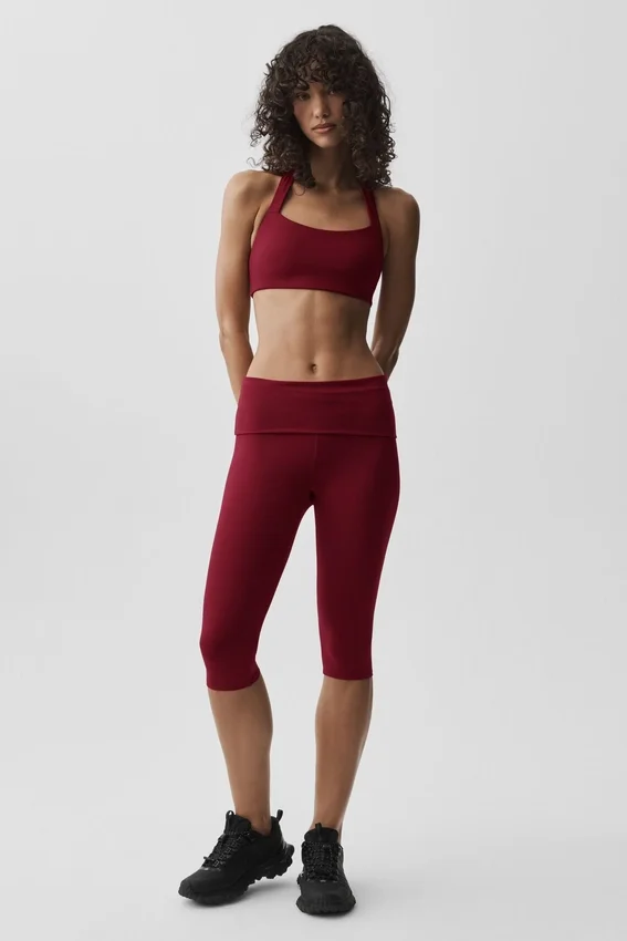 Alo Softsculpt Low-Rise Foldover Capri - Summer Romance Red