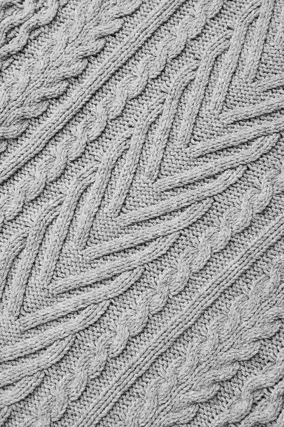 Cable Knit Crew Neck Sweater - Athletic Heather Grey