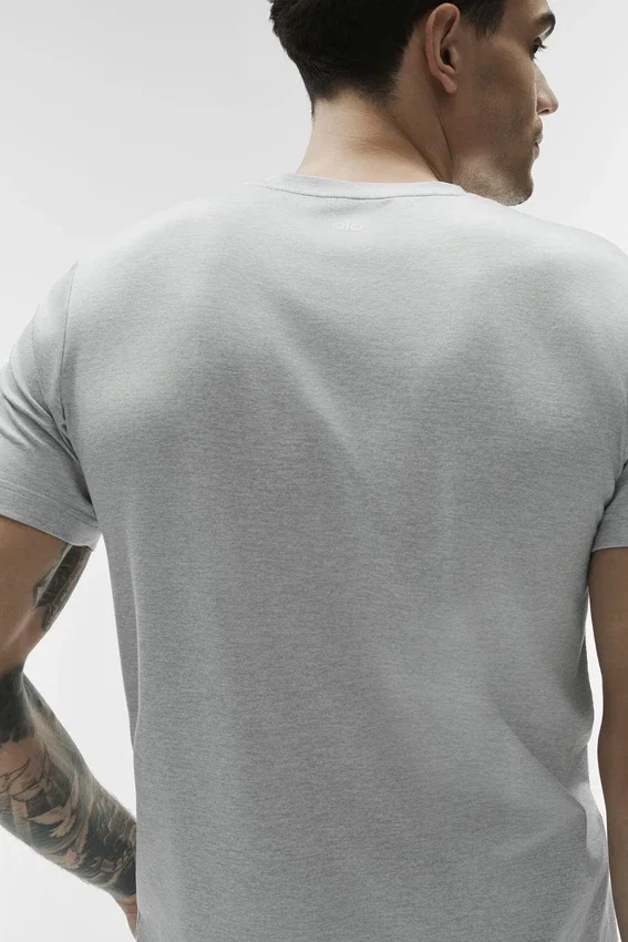 Conquer Reform Crewneck Short Sleeve - Athletic Heather Grey