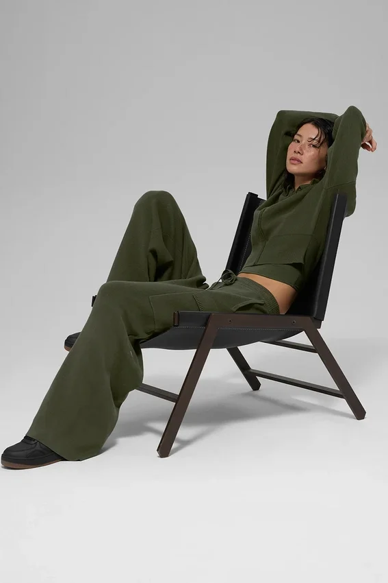 Scholar Knit High-Waist Cargo Pant - Green Olive