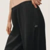 Silk Blend High-Waist Radiance Pant - Black