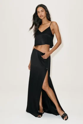Silk Blend Low-Rise Radiance Long Skirt – Black