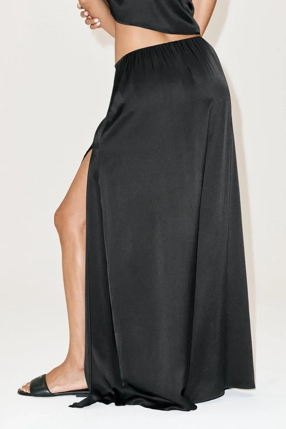 Silk Blend Low-Rise Radiance Long Skirt - Black