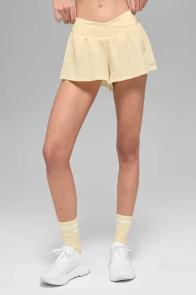 V-Cute Running Short – Candlelight Yellow